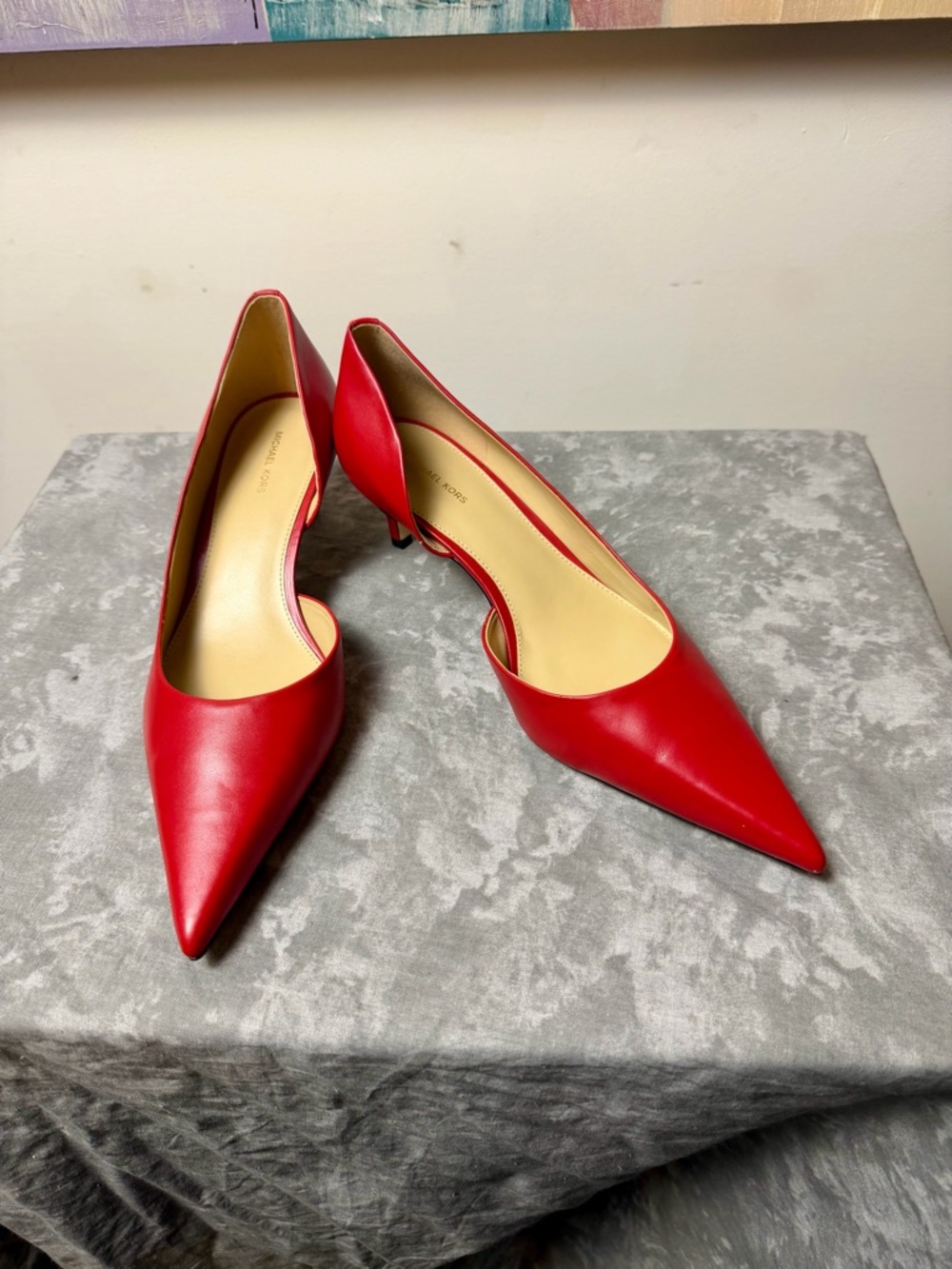 NEW MICHAEL Michael Kors Red Elyse Kitten Pumps Size 9 - Picture 8 of 17